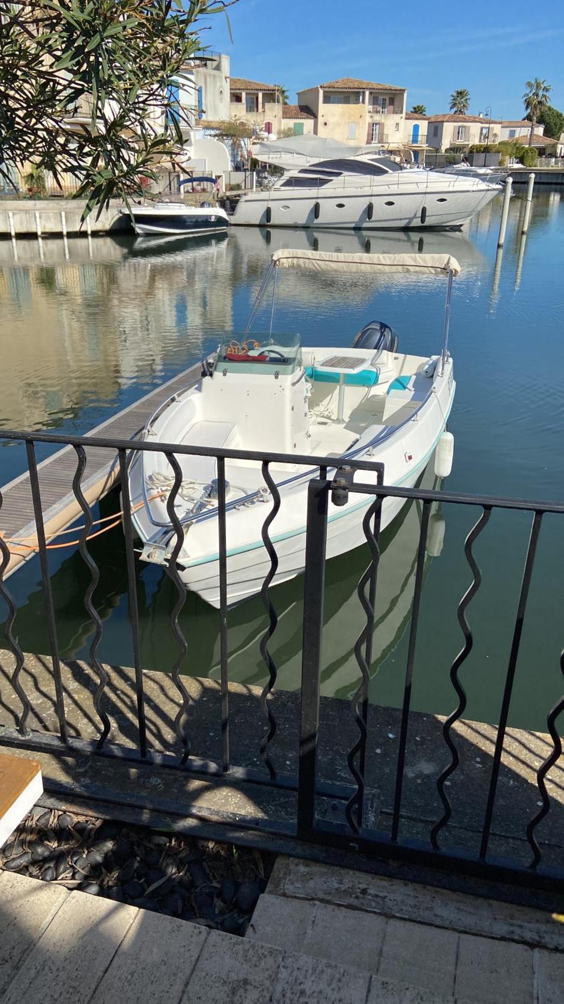 Marina 26 Villa Aigues-Mortes Bagian luar foto
